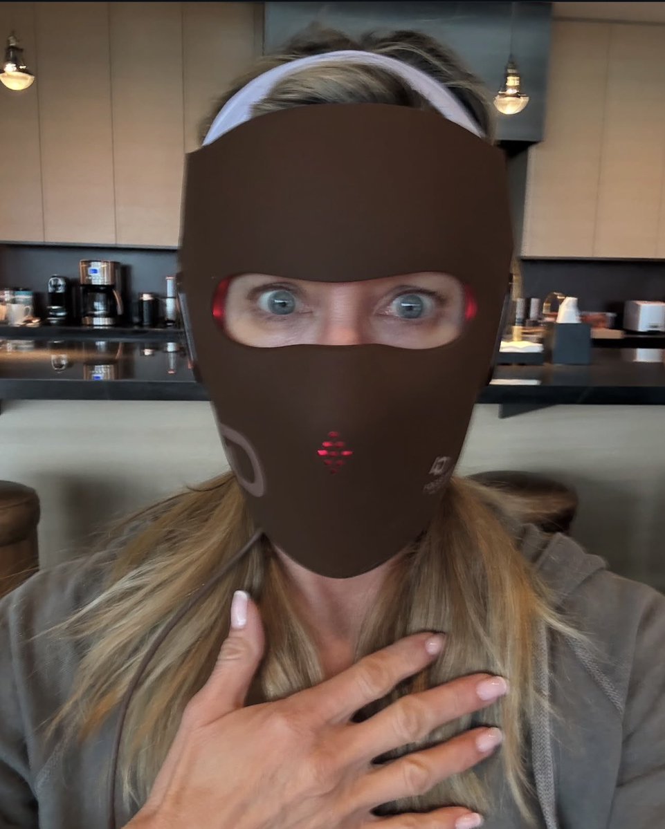 Jennifer Aniston tweet media