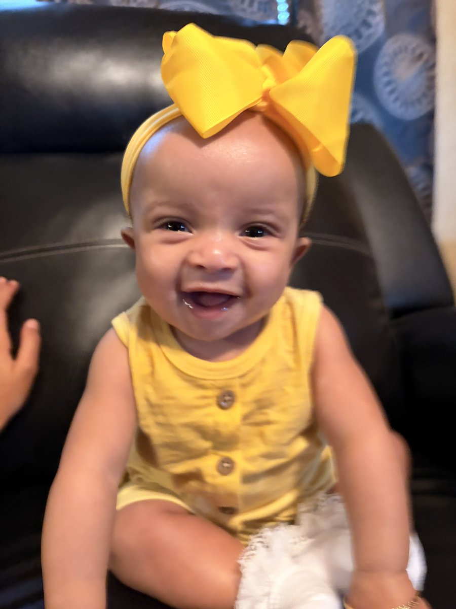 breprobably_'s tweet photo. 6 months in twelve more days is crazy. 🥹
her so happy 💛 https://t.co/gkSQCvrZO5