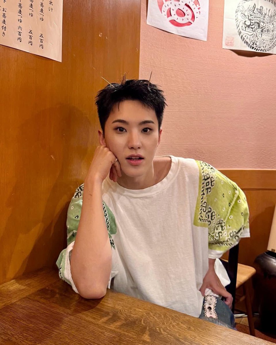 Connects+ tweet media