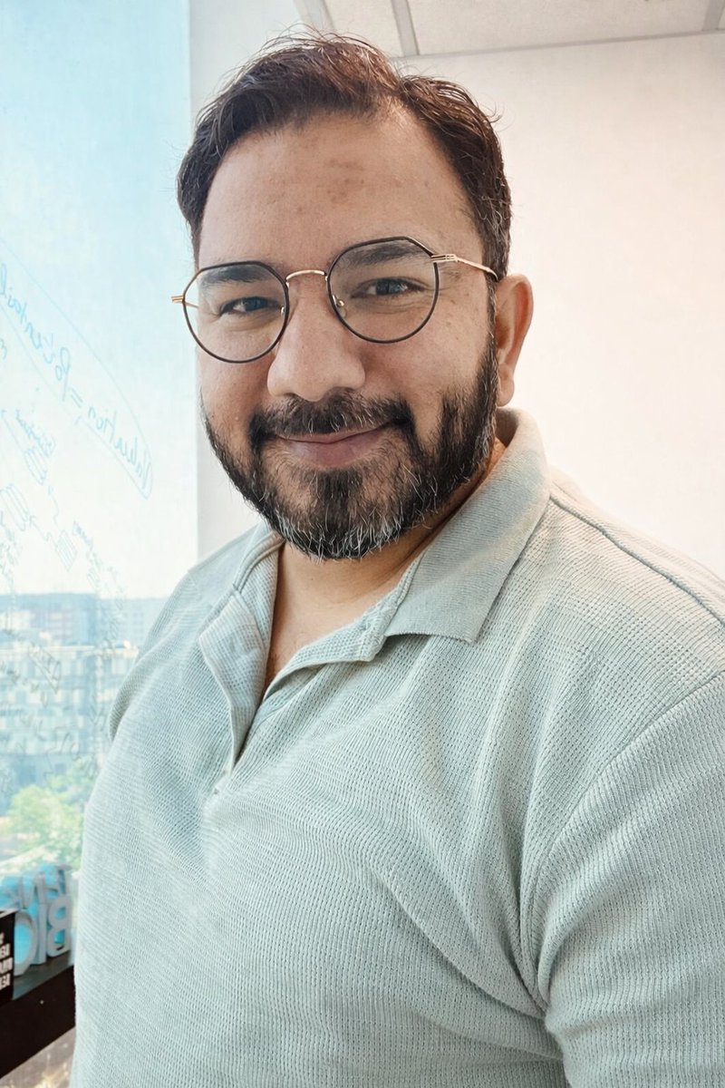 Mohit Srivastava 👨🏻‍💻 tweet media