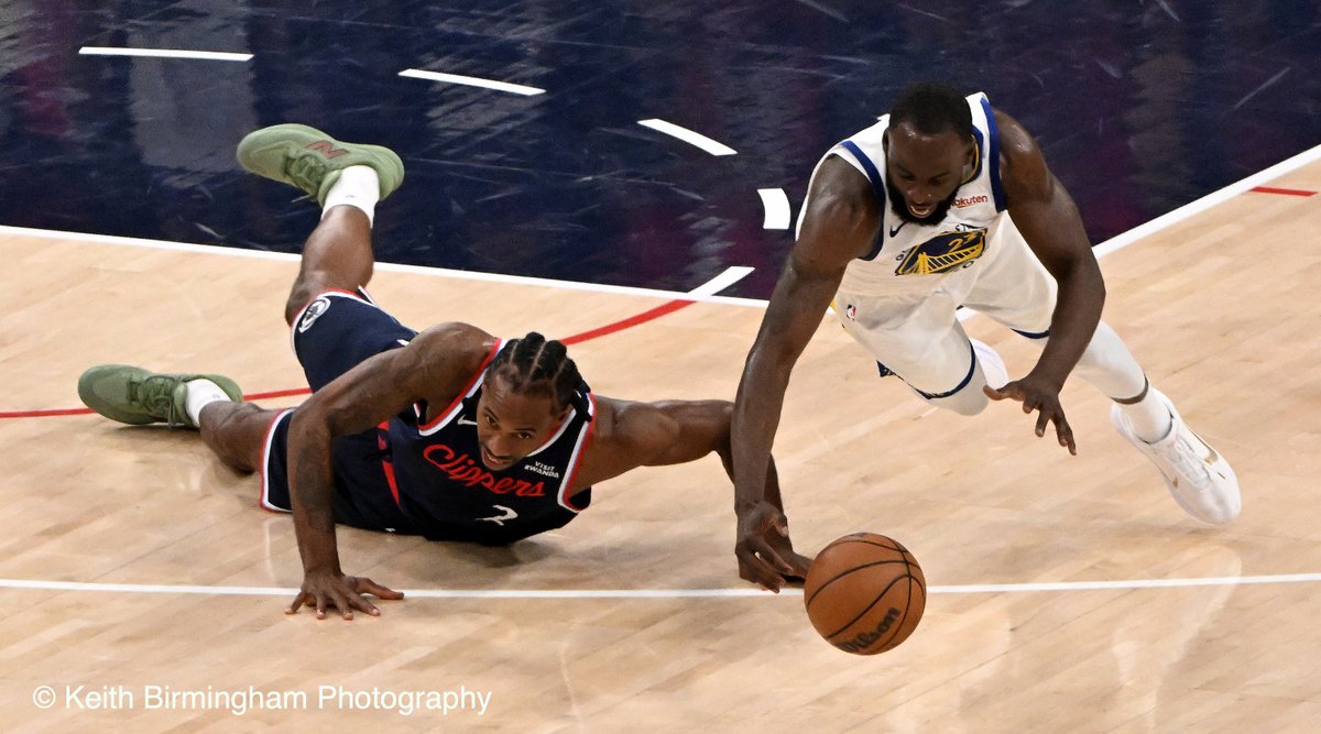 photowkb's tweet image. Stephen Curry and the Golden State Warriors defeated the LA Clippers 126-121 to win an NBA basketball game at Intuit Dome in Inglewood. @nba #nba @LAClippers #clippers @warriors #warriors #basketball @NikonUSA #nikon @InsideSoCalSpts