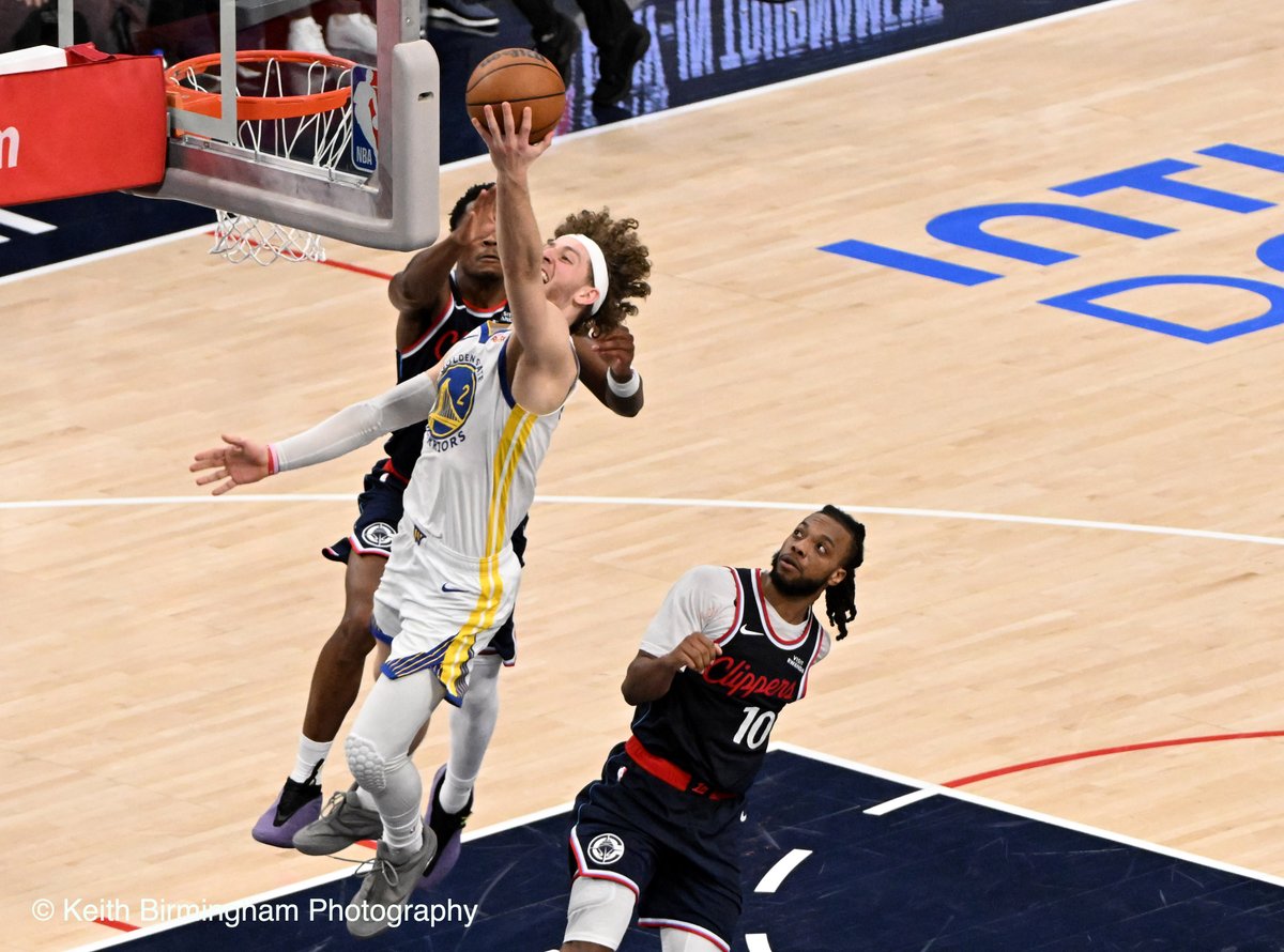 photowkb's tweet image. Stephen Curry and the Golden State Warriors defeated the LA Clippers 126-121 to win an NBA basketball game at Intuit Dome in Inglewood. @nba #nba @LAClippers #clippers @warriors #warriors #basketball @NikonUSA #nikon @InsideSoCalSpts