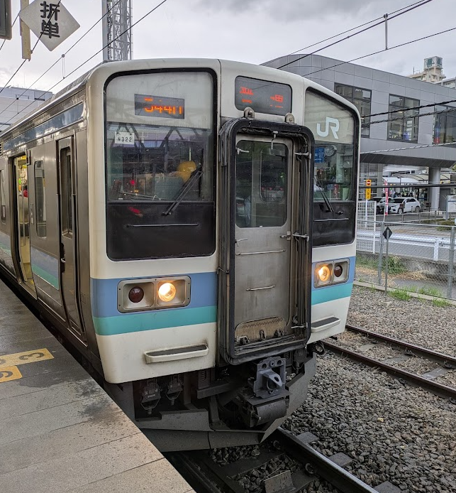W_life_in_Jp_TK's tweet image. My journey using the Seishun 18 Ticket was nearing its end, and I was starting to feel quite tired. I took a break at Tully's Coffee in front of Kofu Station before continuing on my train journey. #Japan #trip #train #JR