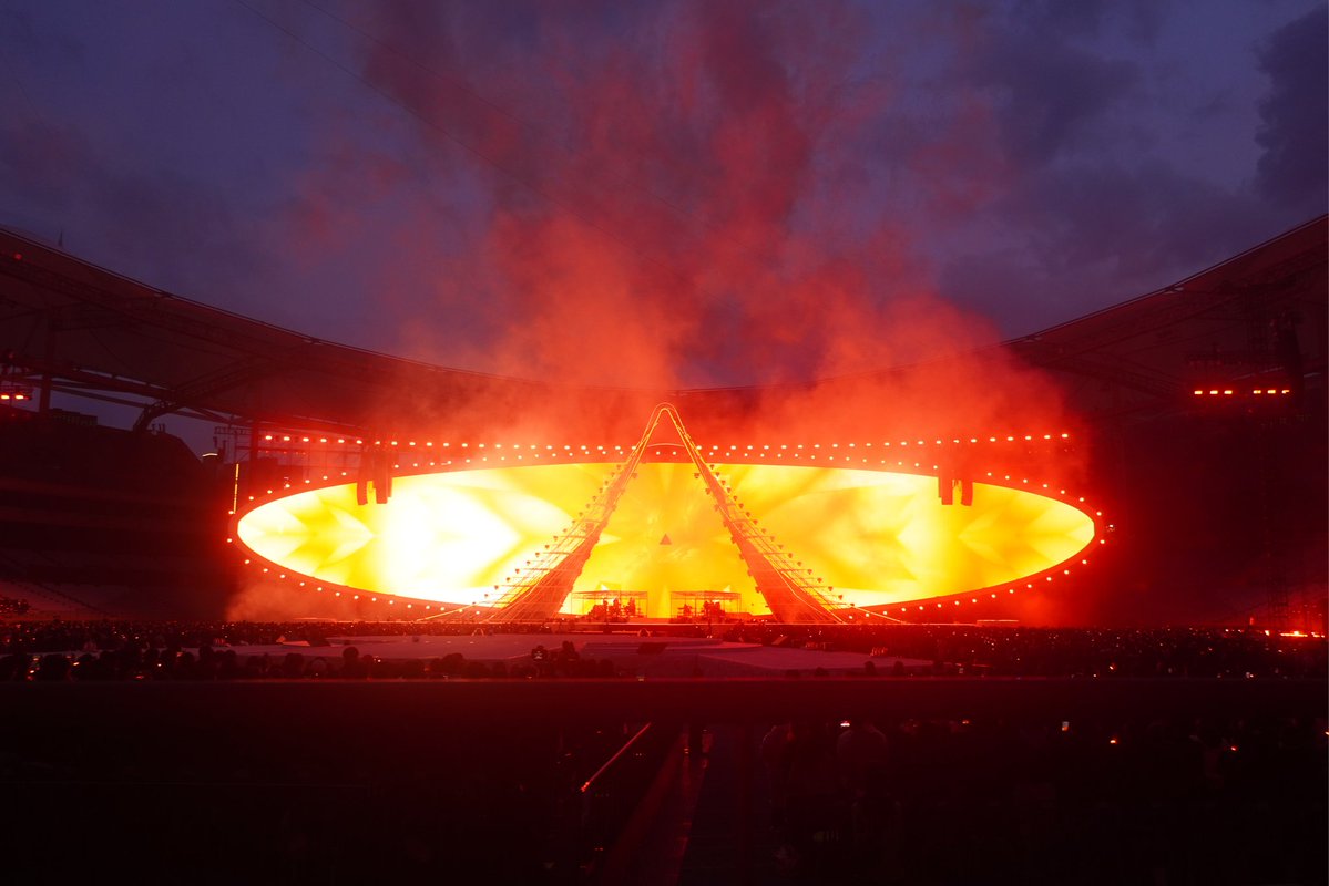 2층에서 찍은건데 이건 뭐 무대가 타고 있는 수준