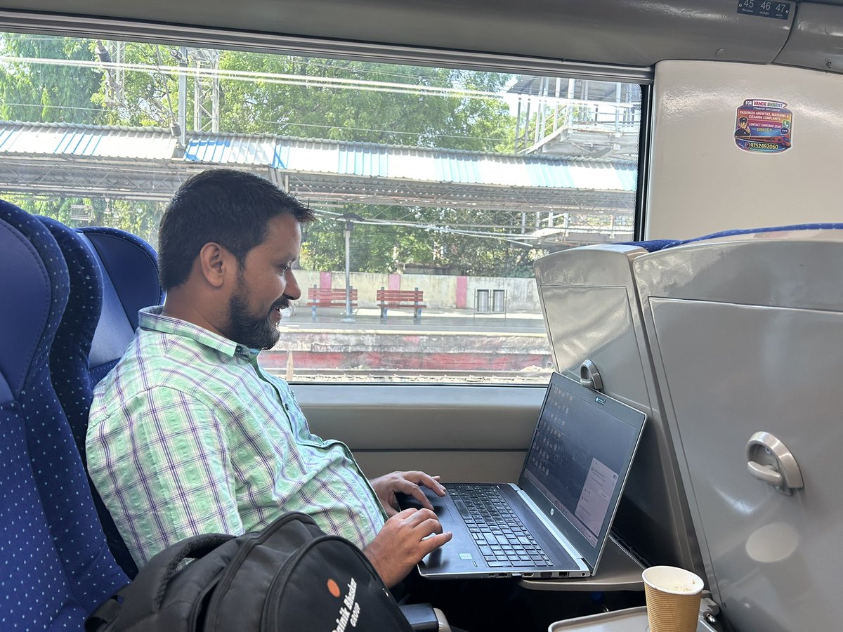 ra_reporter's tweet photo. सच की तलाश में एक और सफर शुरू…
#OnDuty #FieldReporting #JournalismLife https://t.co/DkxurvjaEZ