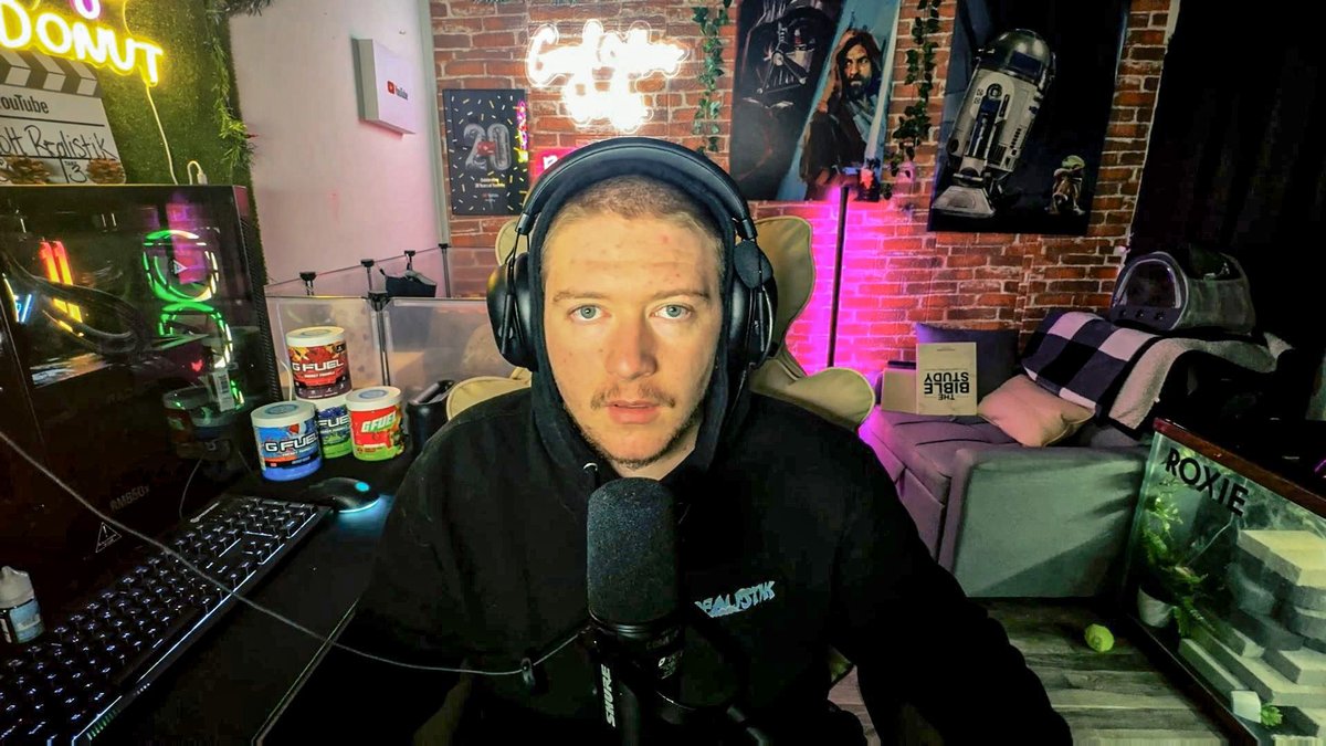 eRa Realistik tweet media