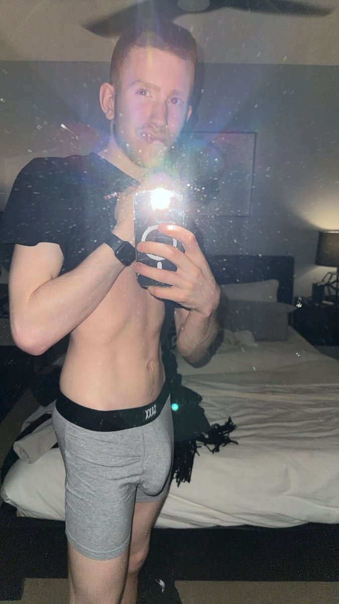 ITSGAGEOBRIEN's tweet image. keep or delete?🤷‍♂️

#thirsttrap #fitmen #mensphysique #bodyconfidence #latevibes #mirrorpic