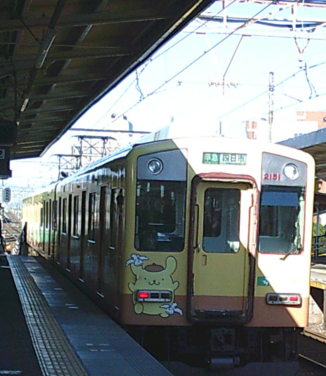 特種車 tweet media