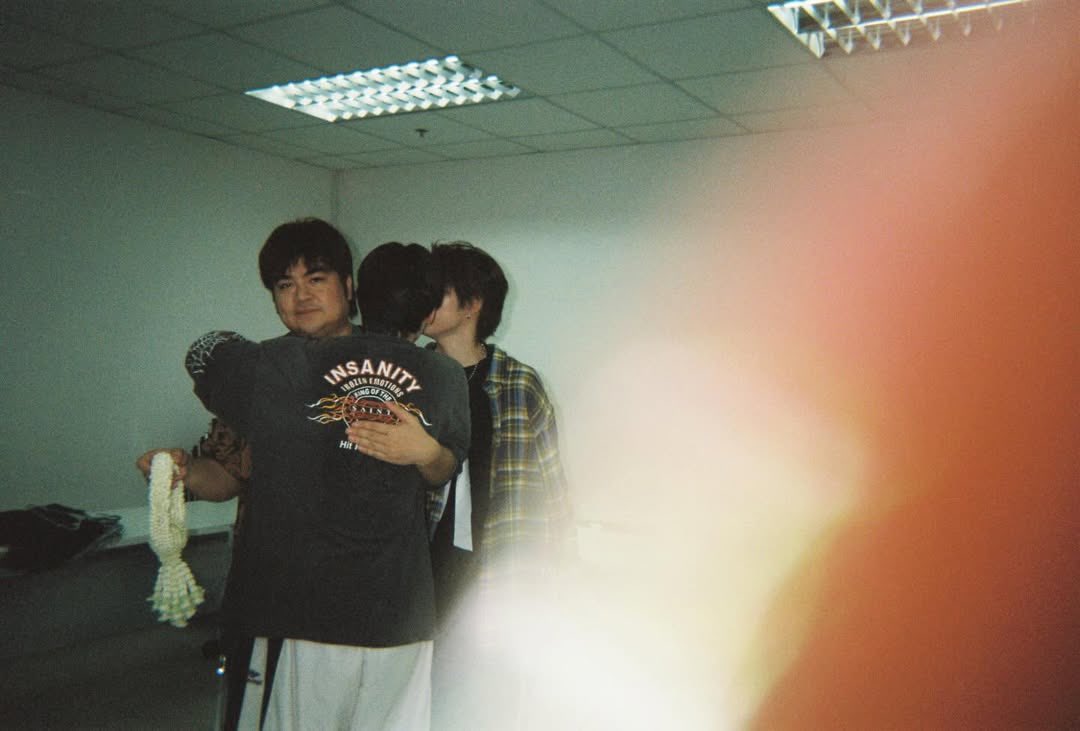 nongred🫕* tweet media