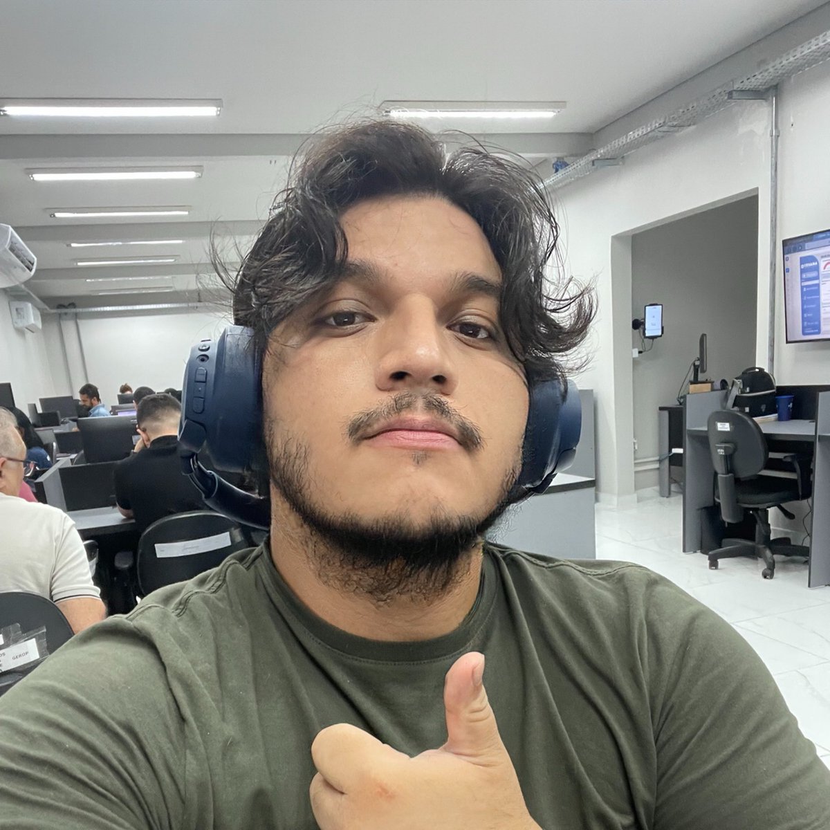 David tweet media