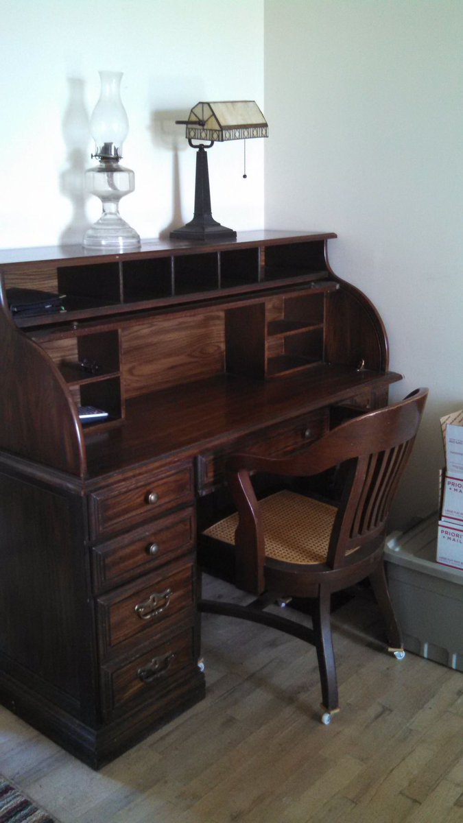 مُزاحِم tweet media