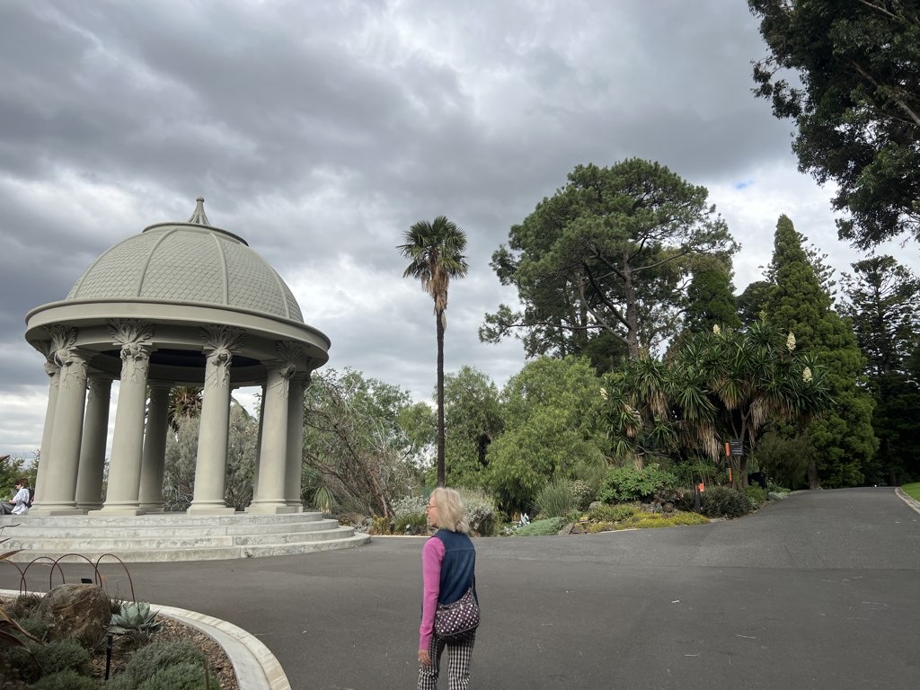 MyGuidedTours's tweet image. Another fab #Tour It's a Walk near #Southbank, Victoria, Australia! View here: MyGuidedTours.com/tours/australi… #TourGuide