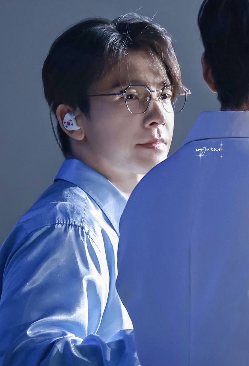 비비안VivianEng tweet media