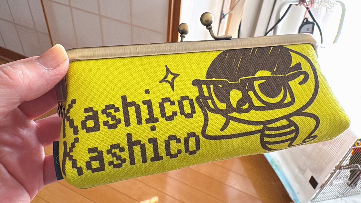 うちのインコズ tweet media