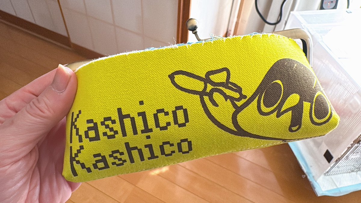 うちのインコズ tweet media