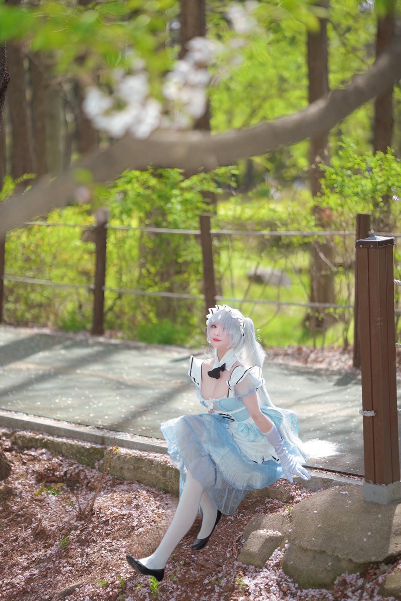 lovmew_S2's tweet photo. NIKKE! - Cinderella maid
📸 @lookie96 
짧은 시간에 의미있는 사진 항상 감사해요🩷
-AI인간으로부터-

#nikke #cinderella #maid #coplay https://t.co/rORJWeSdDm