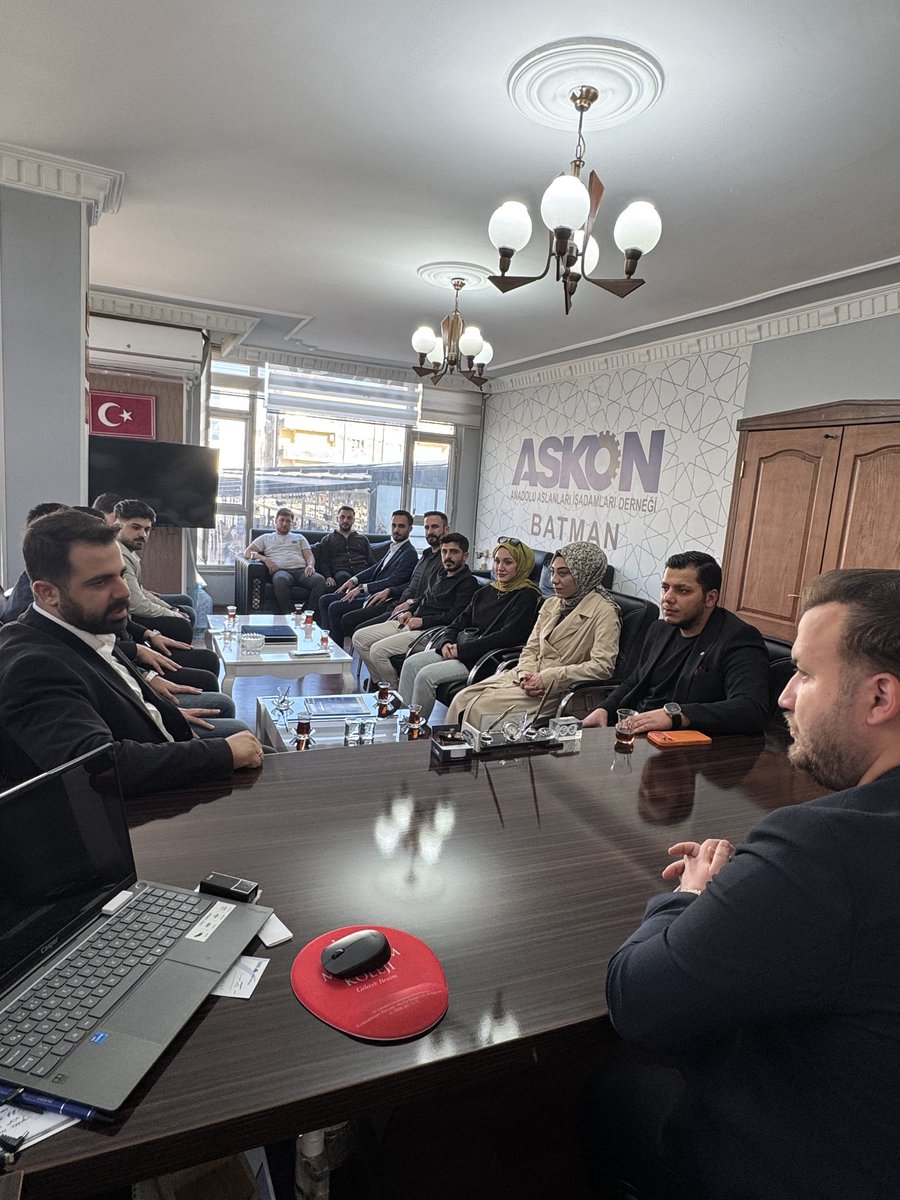 AK Gençlik Batman tweet media