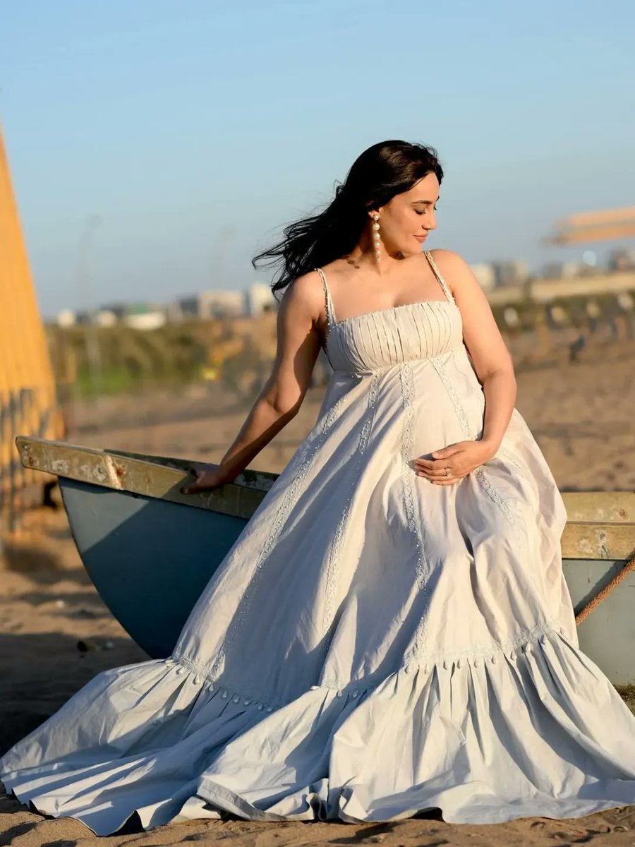 Filmy_Galaxy's tweet image. Two souls, one unforgettable story ✨💖
A journey written in love and forever moments 💫#CoupleGoals #LoveStory #TogetherForever #Soulmates #PureLove #RomanticVibes #ViralVibes #FilmyGalaxy