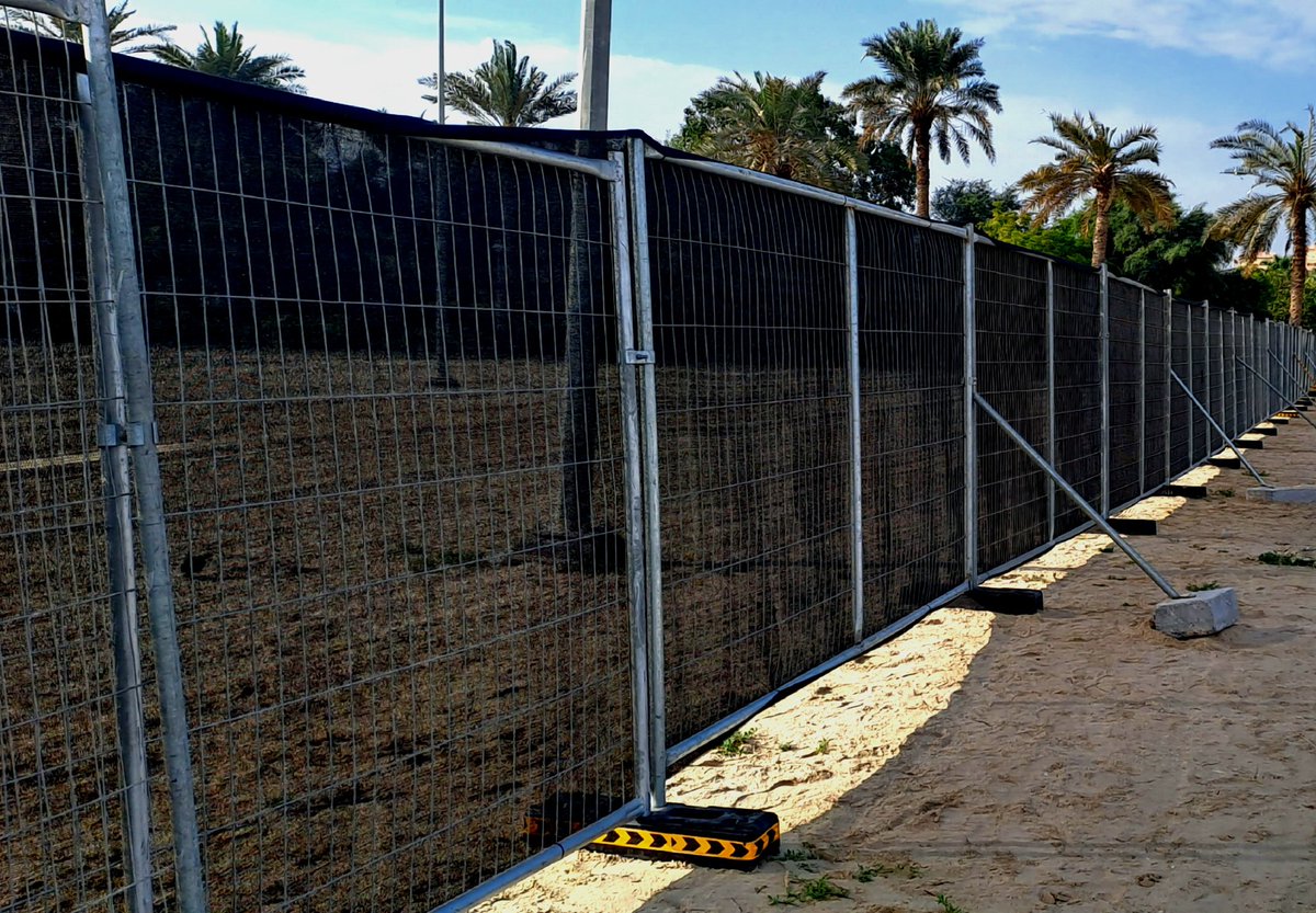 InfoGoBeyond's tweet image. GOBEYOND supplies Heras fencing and temporary site fencing across Dubai, UAE. Our galvanized steel Heras fence panels are ideal for construction site security. event perimeters. and public safety. Sale and Heras fence rental available with blocks, couplers, and gates.

#Fence