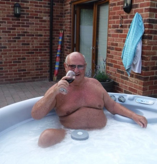 Mister Buttcheeks tweet media