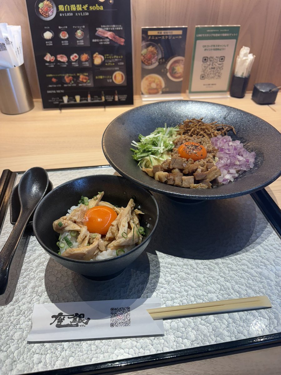 X（バックス） tweet media