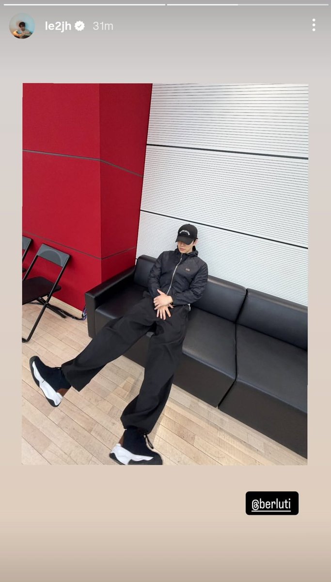 Lee Junho x Berluti ✨ 

le2jh ig story
instagram.com/stories/le2jh/…

#LEEJUNHO #이준호 
#BERLUTI #벨루티
