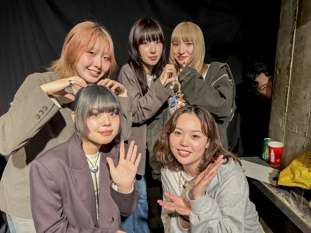 317ChelsyReaL's tweet photo. 昨日は丸竹夷ツアー大阪編♪
好きなバンドばっかりの4マン♪
即チケット取ったから整番1番やった(笑)
楽しかったなぁ♪(*¯ᵕ¯*)

#丸竹夷
#LAYRUSLOOP
#SOBACAN
#Rizz
#京炎一閃
#セカラン
#おわかりいただけただろうか... https://t.co/KkipnhFbFA