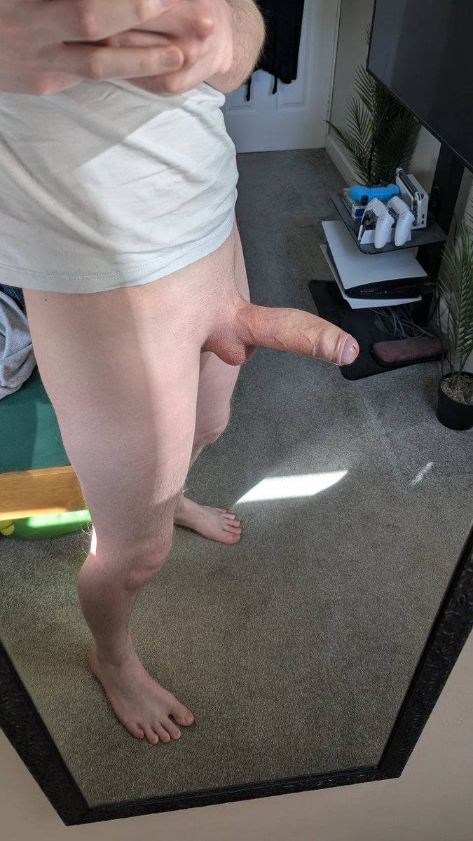 Hung Twink tweet media