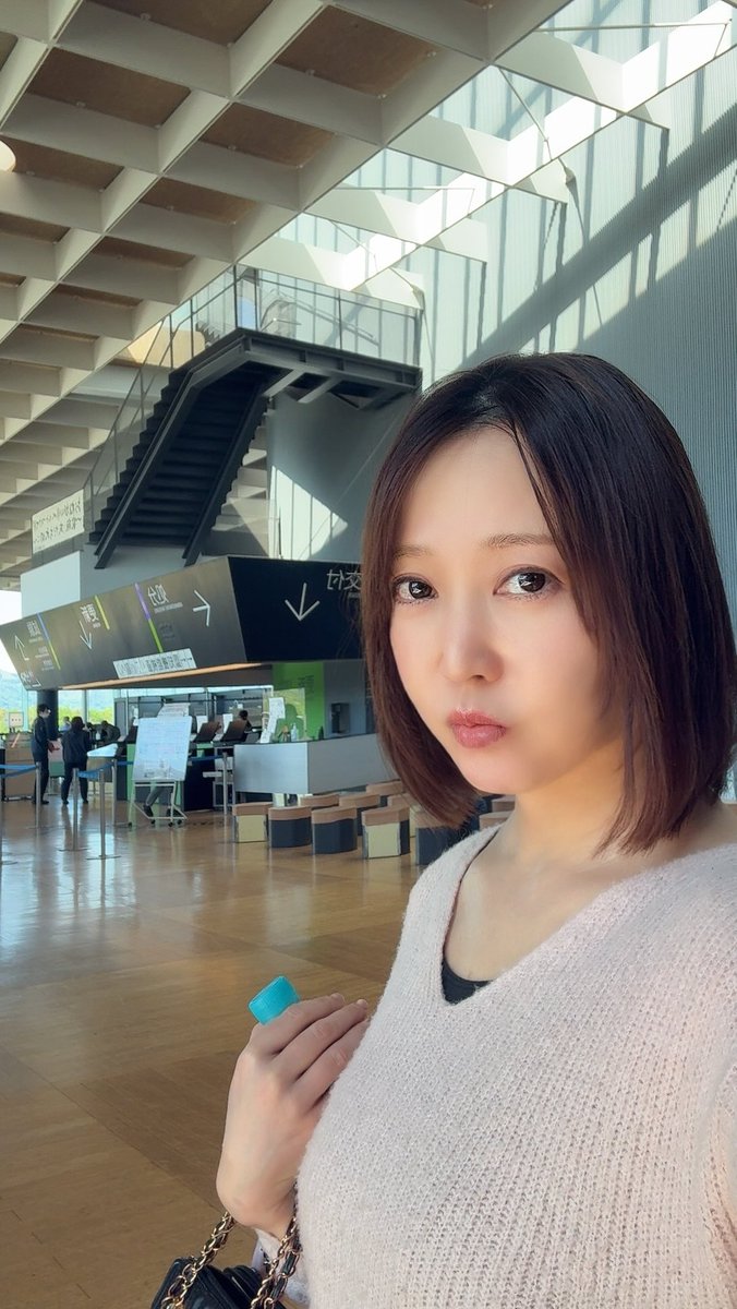 🚗更新期限を過ぎてしまった

ゴールドだったのに。。

最近ダメだな私。

春るんるんのんびりモードから
気合い入れ直そ🕺