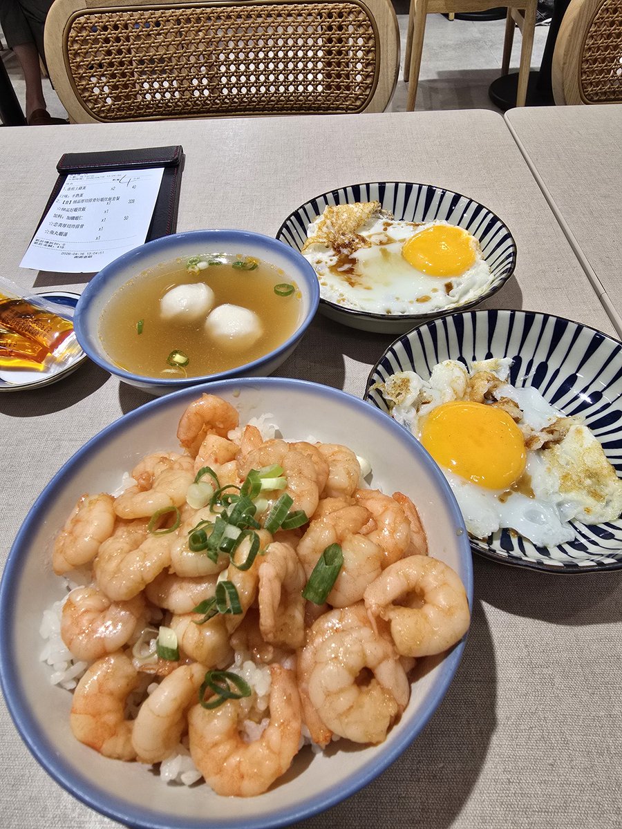 butterfly tweet media