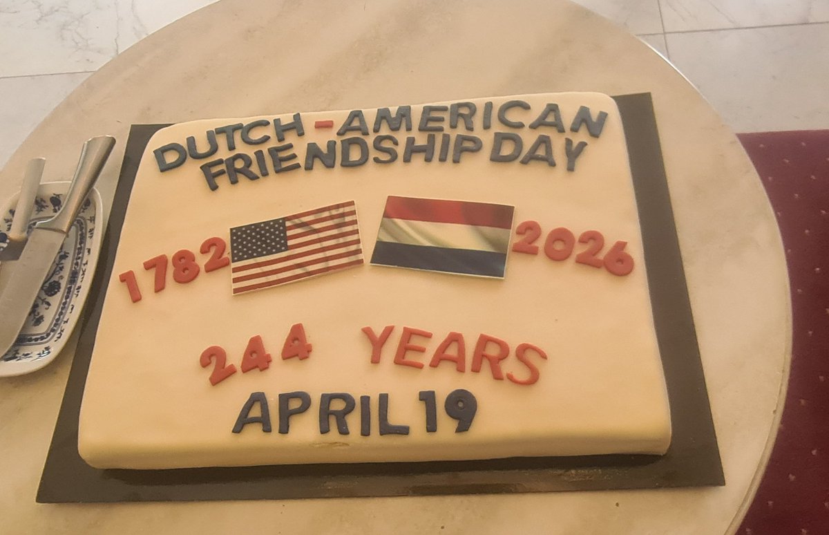 groenbar's tweet photo. “There are no friends more faithful than they” said John Adams, 1st American Ambassador to NL. Today we celebrated 
Dutch-American Friendship with cake &amp; speeches eg by
DCM Marcus Micheli @usembthehague  at De Paauw
#DutchAmericanFriendship #USNL #JohnAdams @Gem_Wassenaar https://t.co/lGX6p5TxSu