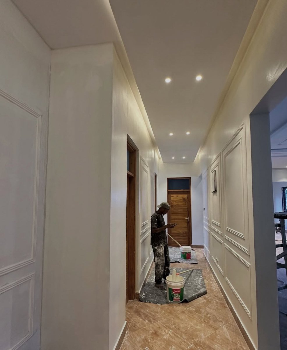 tibzkarts2's tweet image. Your walls are a blank canvas, @Tkproperty2 we turn them into statements of luxury, style and personality.

Transform your space with designs that speak class.
DM us today  #InteriorDesign #ModernLiving
