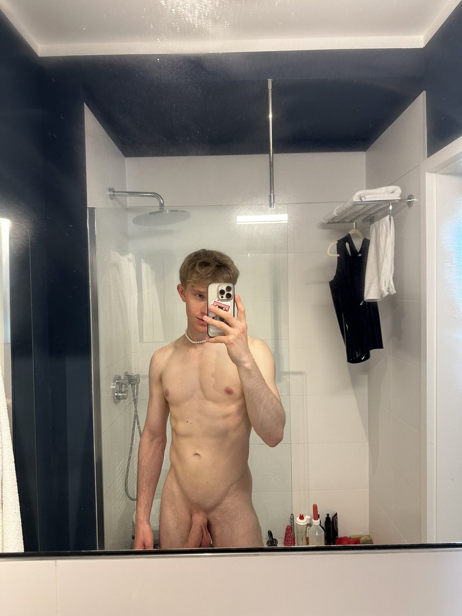 Jónas (but spicy) ✨ tweet media