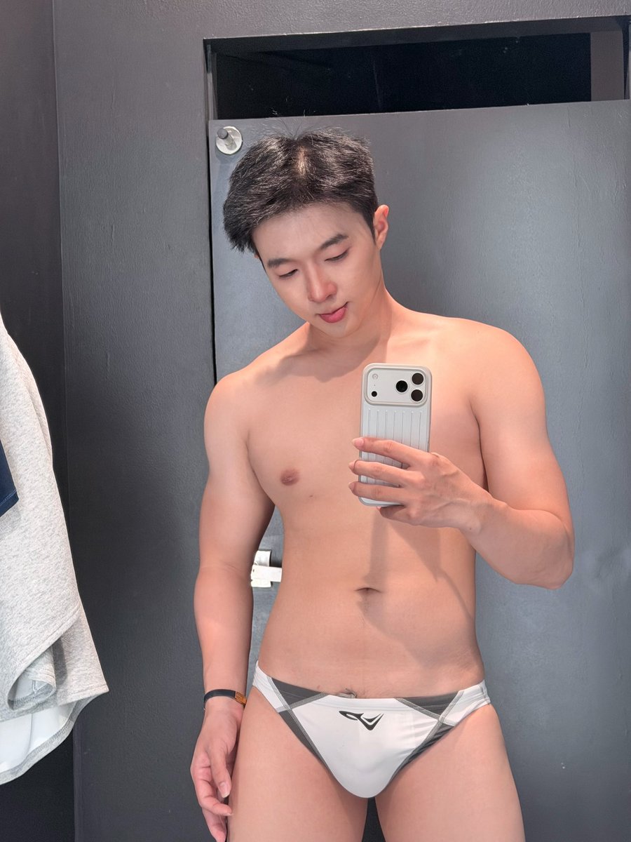 MK_แมงแกง tweet media