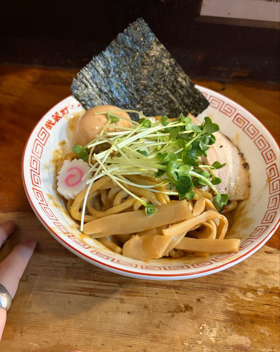 サユ tweet media