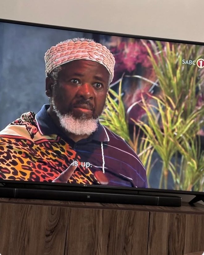 🐇 🦷 tweet media