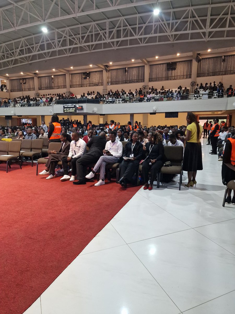 Sammiejulz07's tweet photo. We are on for day one💃💃💃

#Proclaim26
#WorshipHarvestAt20 https://t.co/clSRxhaLZm
