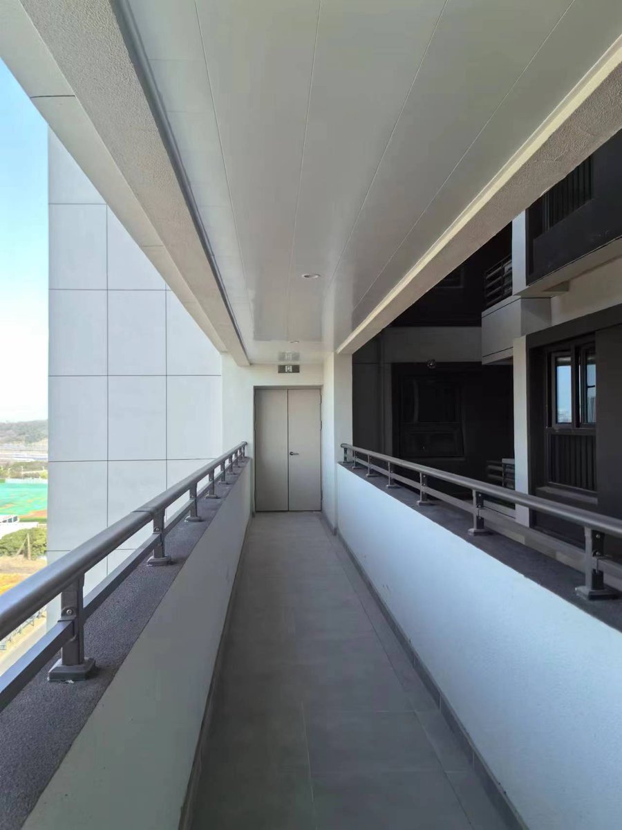 LAljabry36547's tweet image. "Sorting old items Label clearly, group by use, keep only what sparks joy.  #Upcycle #Declutter"