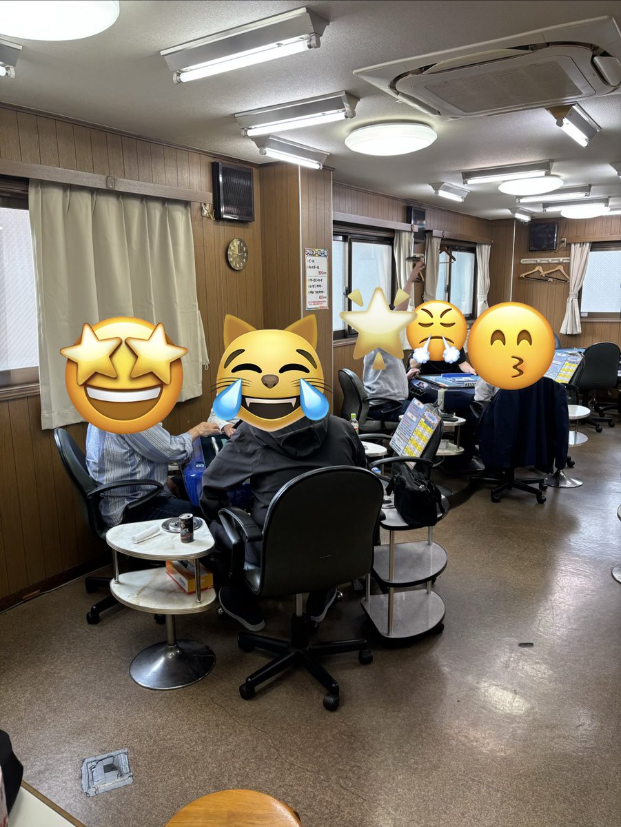 ayase_top's tweet photo. おはようございます
本日当店開催中の麻雀学園平日にも関わらず早めのスタートとなり2卓現在開催中となっております。
参加してみようかな？などお気軽にお問い合わせください。
#千代田線　#麻雀　#足立区　#低料金 https://t.co/DPfAv4Cbol