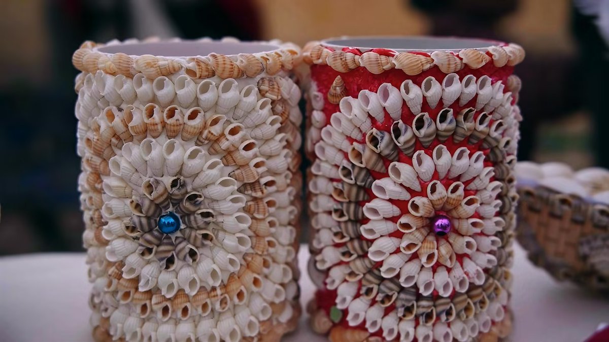 KizilsuUpdates's tweet image. At the exhibition area of the 4th cultural tourism festival themed on apricot blossoms in Wuheshalu township, Wuqia county, shell crafts with unique shapes and exquisite workmanship have attracted many visitors. #XinjiangTravel #Shells #ApricotBlossoms #Handicrafts