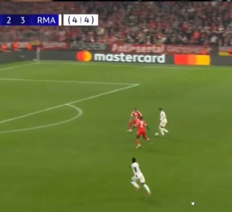 Juegan única y exclusivamente para ellos mismos.
En un club serio se irían los 2 a tomar x culo.
Uno después de 7 años riéndose del club, vino a un equipo campeón y lo reventó y el otro desde q no ganó el balón de oro va a la suya y se la pela.
Fuera los 2.