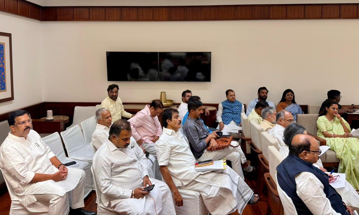 Indian Youth Congress tweet media