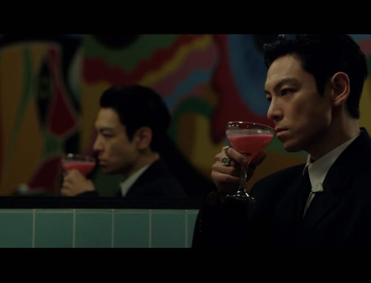 TTTOPSUPPORT's tweet image. 완전미쳤어! STUDIO 54 MV Behind the Scenes via d. Art_2010 instagram post

🔗 instagram.com/p/DXLnCeJgLyw/

#탑 #T_O_P #ANOTHER_DIMENSION #Studio54 #완전미쳤어