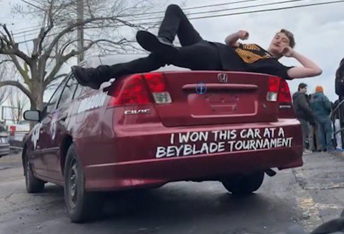 TMS Beyblade tweet media