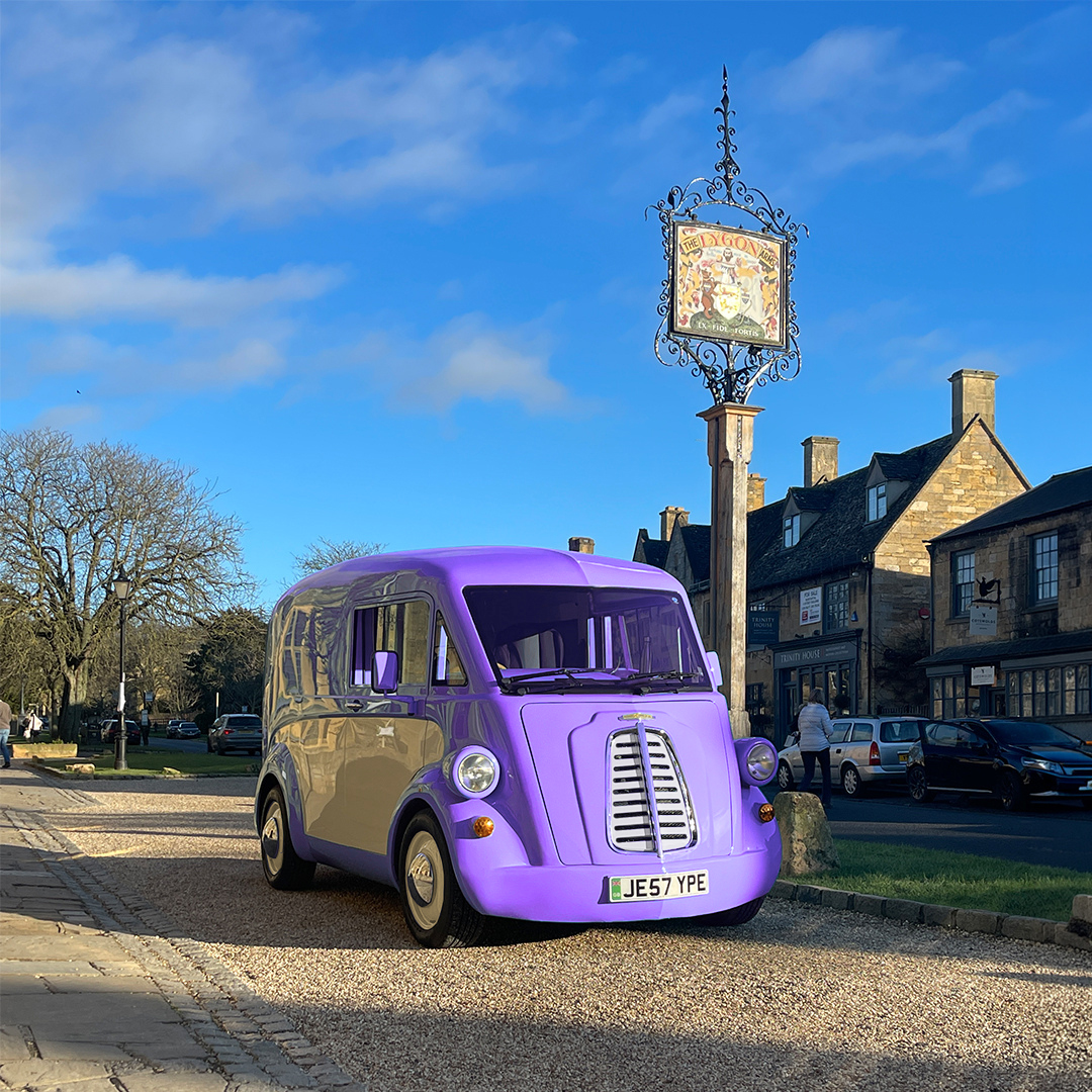 MorrisComm's tweet image. The Morris JE is designed to stand out wherever it goes 🚐 
Turning heads, redefining its surroundings, and bringing a bold presence to every street, town and city it enters ⭐ 

Register your interest here: zurl.co/7otxj

#purple #broadway #town #morrisje #standout