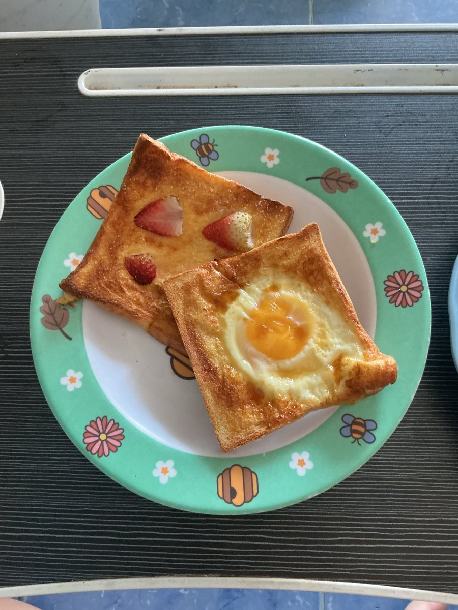 Prae_chan01's tweet photo. กินๆกานนน #food https://t.co/ayDu2fte2r
