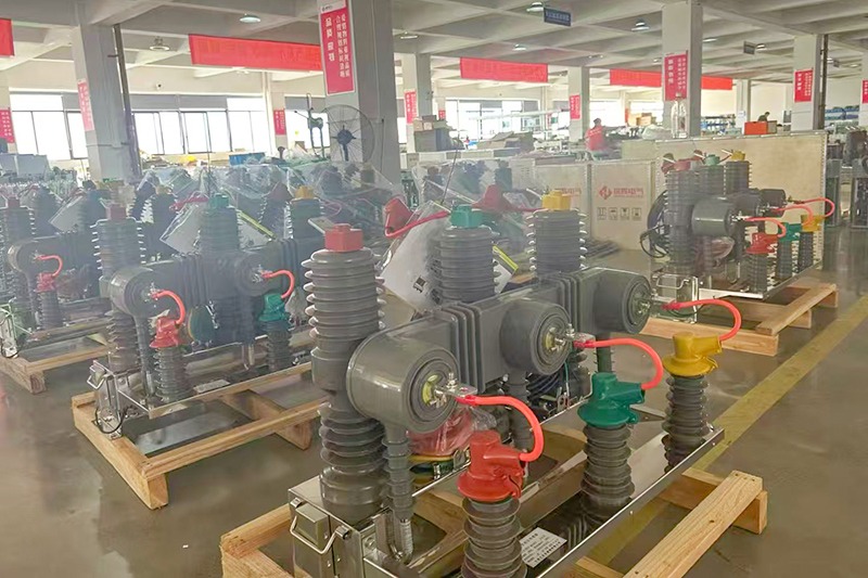 JinhuiElectric's tweet image. 📦⚡ Secure, efficient delivery for MV switchgear &amp;amp; power equipment projects. Safe packaging + export coordination = reduced risk for grid systems.

🌐 cnjinhuiele.com

📩 info@cnjinhuiele.com

#jinhuielectric #switchgear #powerequipment #substation #mediumvoltage