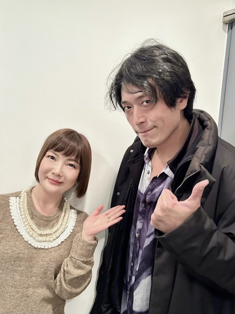 nanaoharuhi's tweet photo. Netflix「サミュエル・ベイトマンの狂気:一夫多妻制カルト教団の闇」の配信が始まりました❗️
私はFLDS信者ジュリア役で出演✌🏻
カルト心理学の専門家と映像制作者が一夫多妻制のカルト教団へ潜入するドキュメンタリー🎥
広樹や則ちゃん、遠藤さんと会えたのはこちら✨
見てね💖
https://t.co/If7pFDNuMp https://t.co/IsALYOGfak