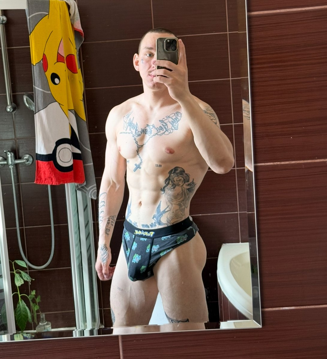 TattedboyFit tweet media