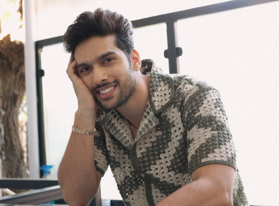 Sai Ketan Rao Shares Screen with Mahesh Babu in New Mountain Dew Ad <a href="/saiketanrao/">SAI KETAN RAO</a> #SaiKetanRao <a href="/iamneolin01/">Neolin</a> urbanasian.com/entertainment/…